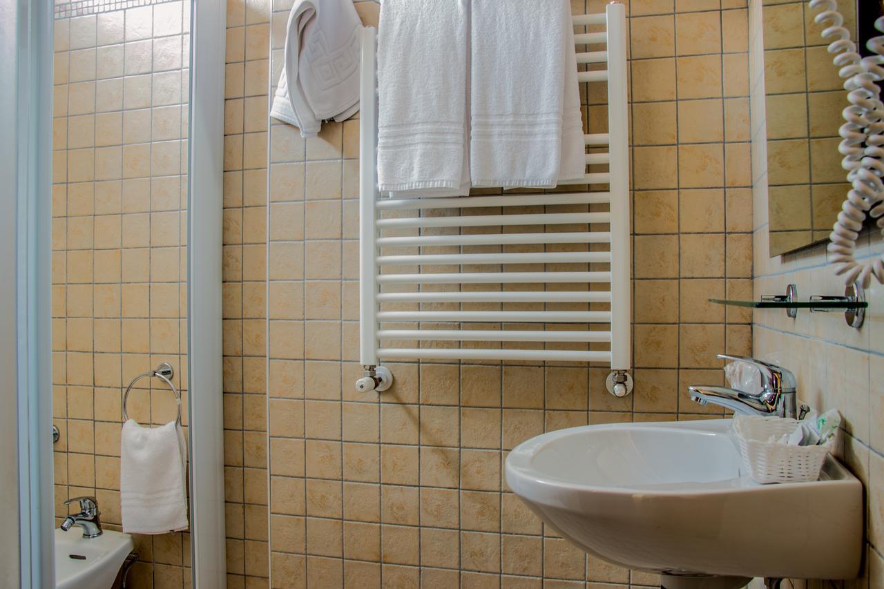 Hotel Ulisse Carpegna Ngoại thất bức ảnh