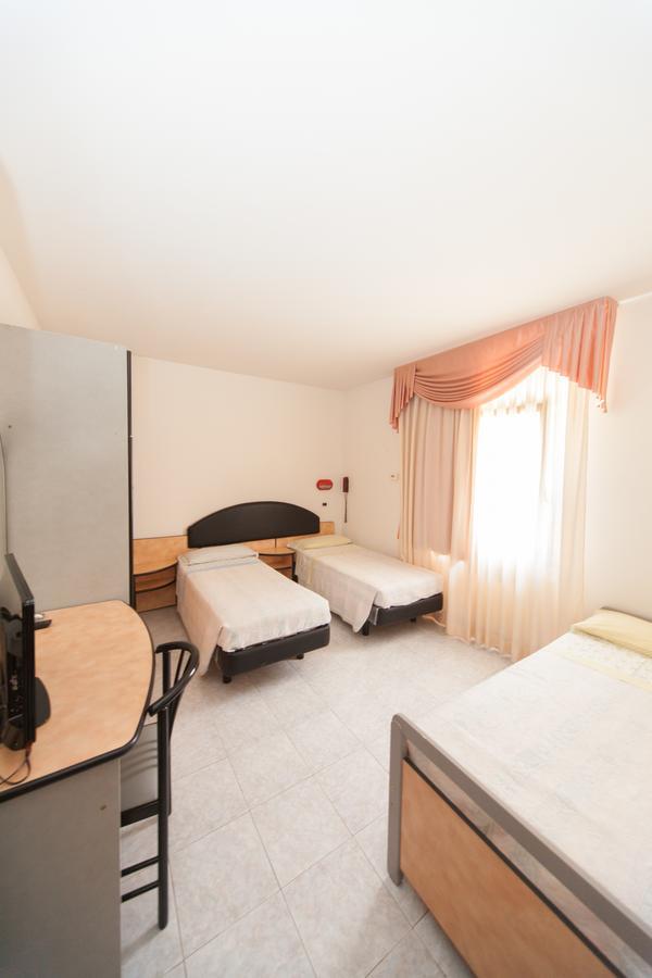 Hotel Ulisse Carpegna Ngoại thất bức ảnh
