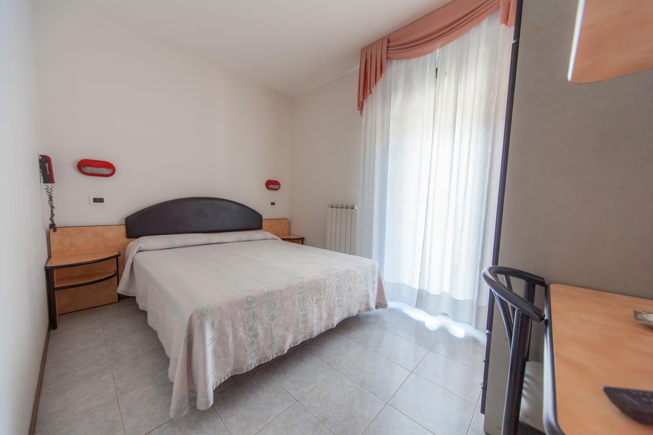 Hotel Ulisse Carpegna Ngoại thất bức ảnh